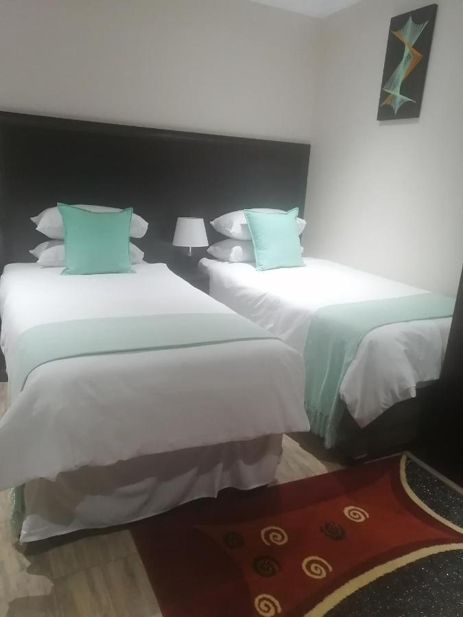 Lala Poa Guest House Klerksdorp Zewnętrze zdjęcie