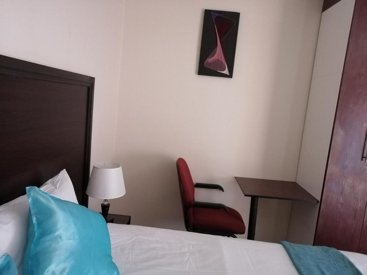 Lala Poa Guest House Klerksdorp Zewnętrze zdjęcie