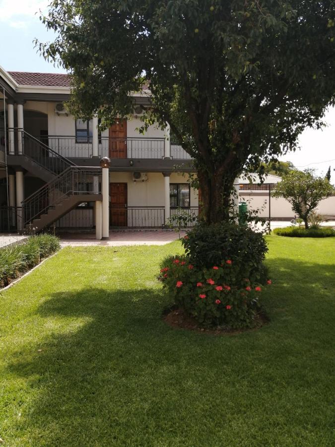 Lala Poa Guest House Klerksdorp Zewnętrze zdjęcie