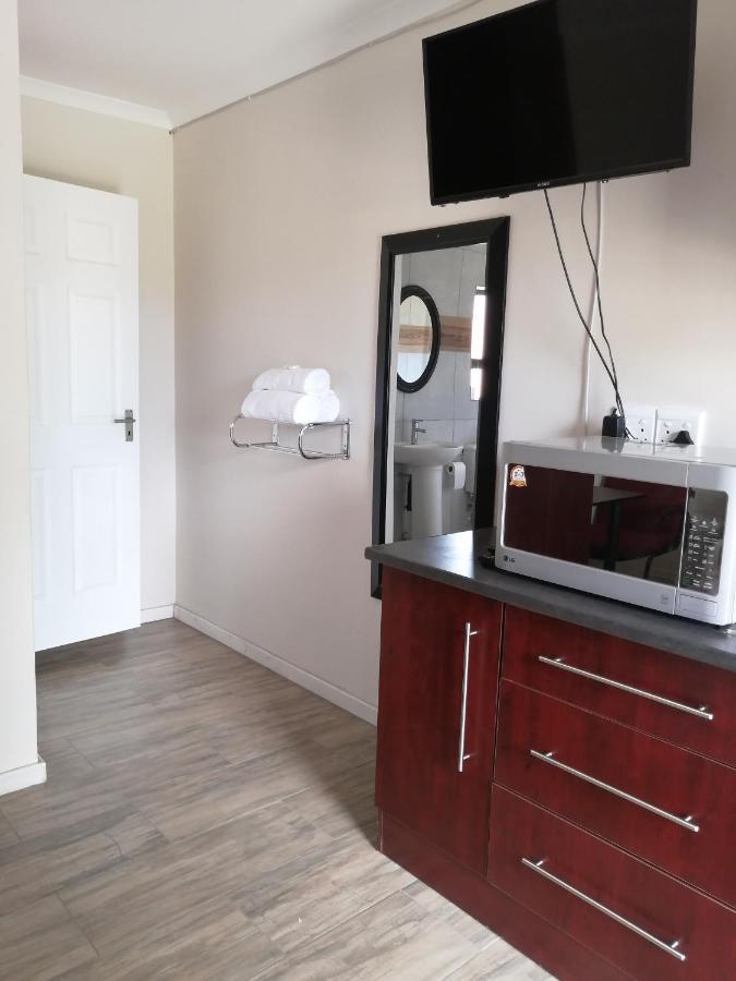 Lala Poa Guest House Klerksdorp Zewnętrze zdjęcie