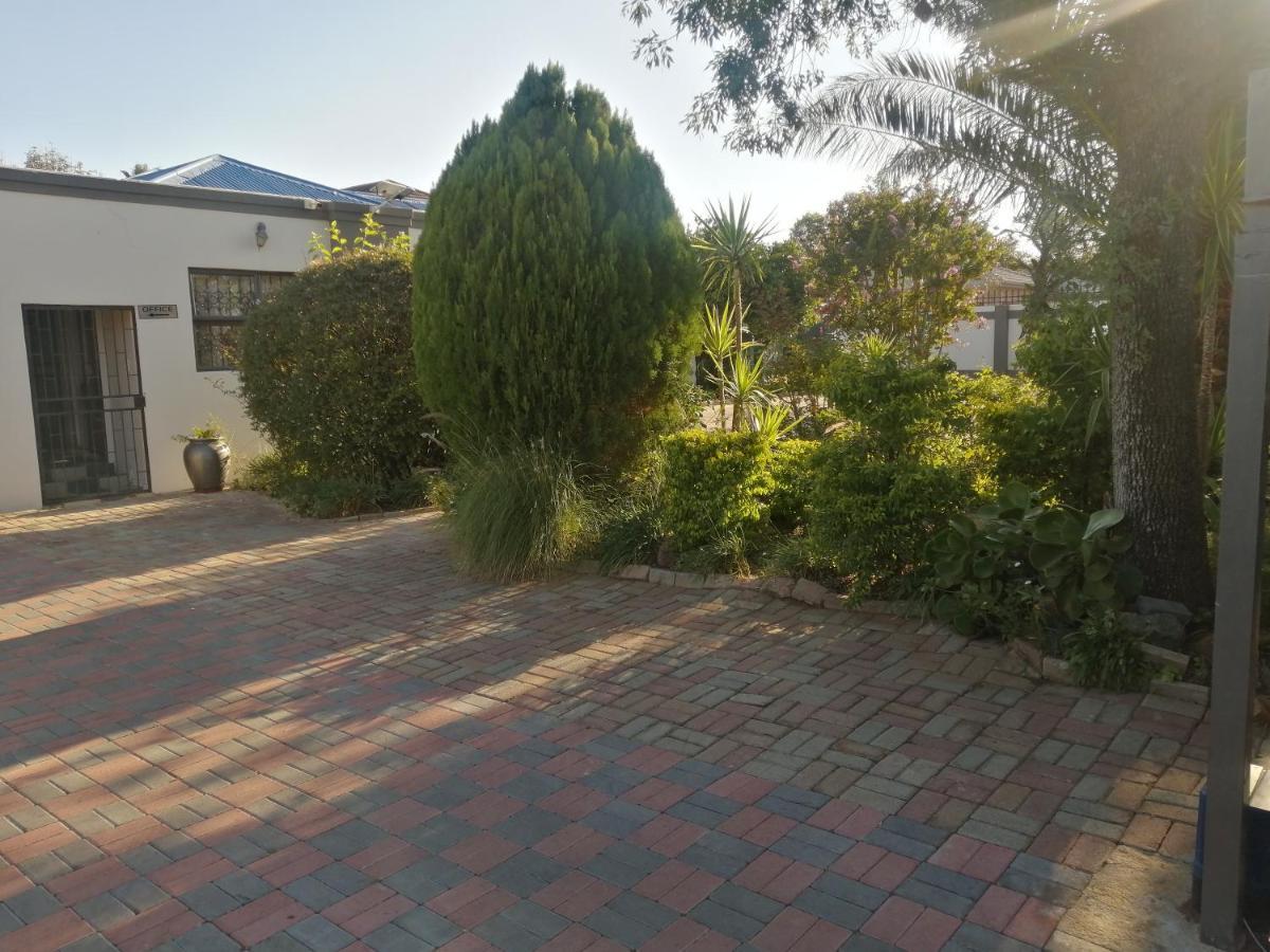 Lala Poa Guest House Klerksdorp Zewnętrze zdjęcie