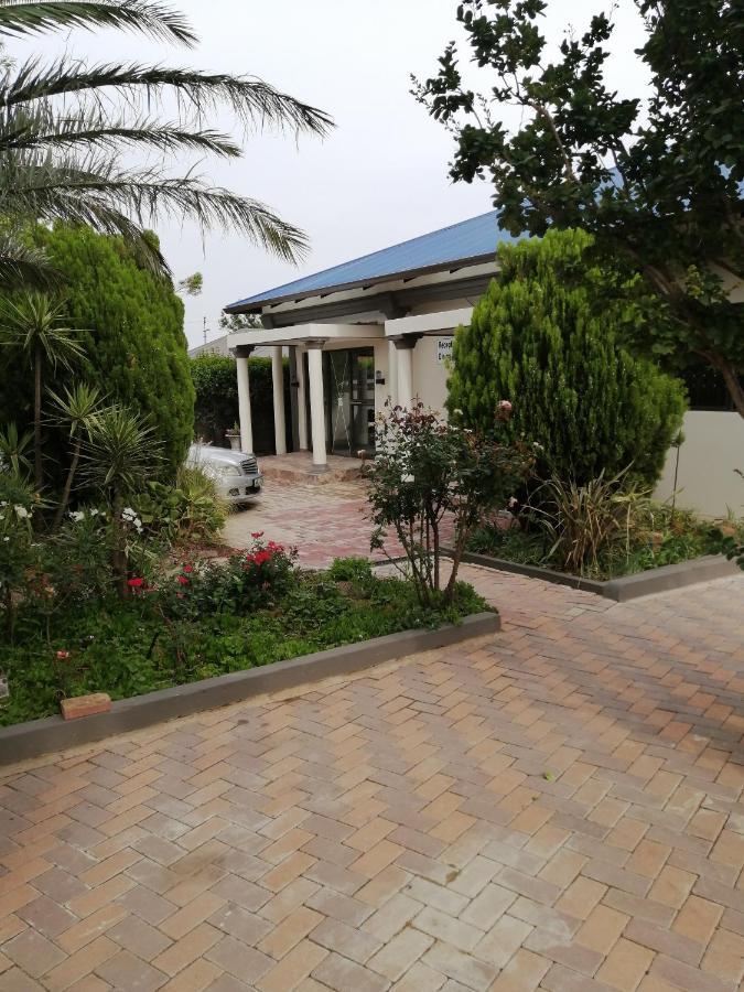 Lala Poa Guest House Klerksdorp Zewnętrze zdjęcie