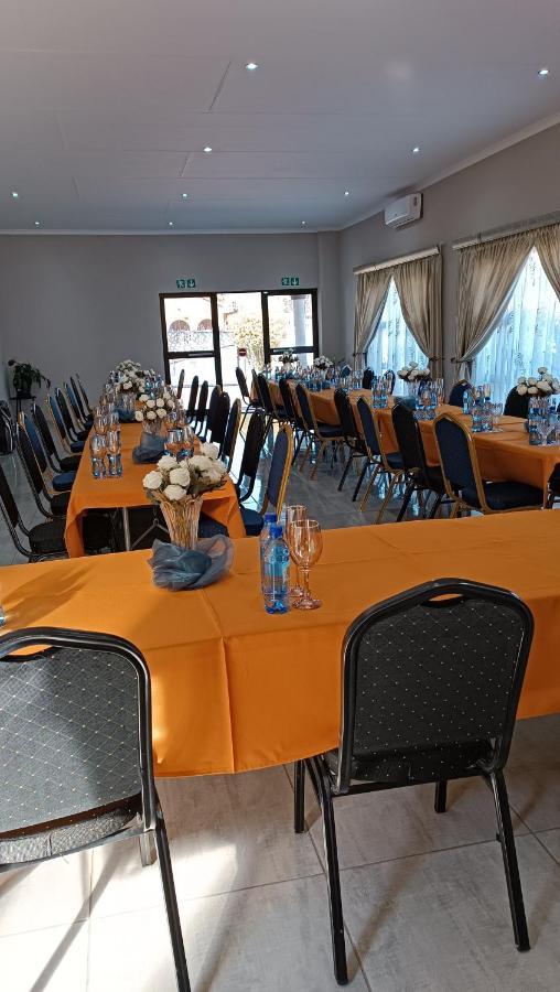 Lala Poa Guest House Klerksdorp Zewnętrze zdjęcie